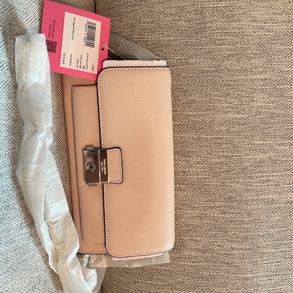 NWT Kate Spade Crossbody Wallet!
